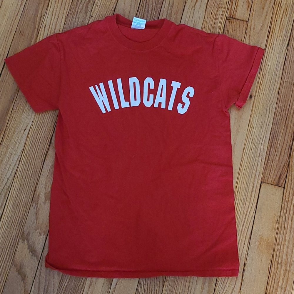 Wildcats T shirt Small